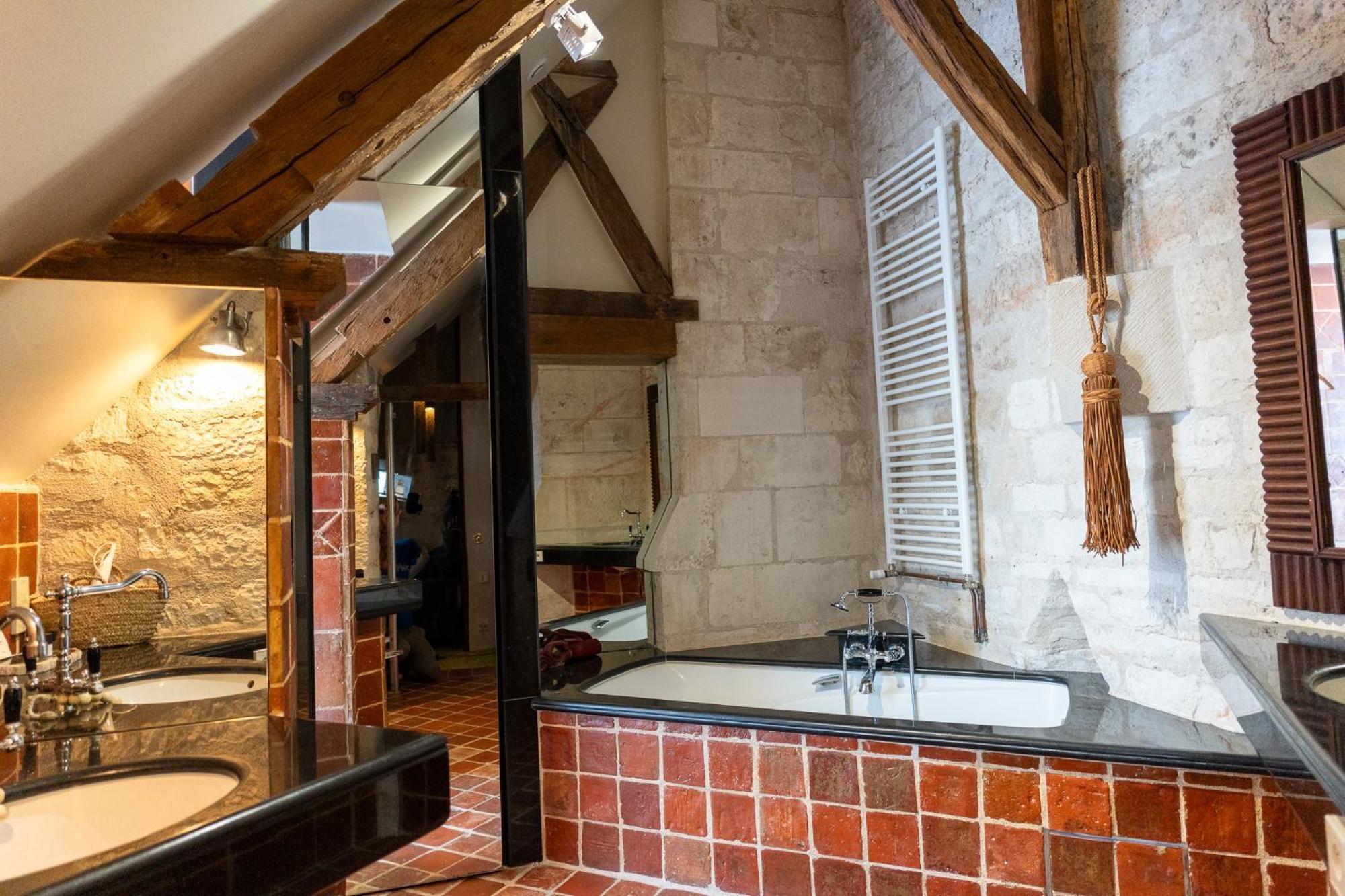 L'Abbaye Saint Michel Bed & Breakfast Tonnerre Exterior photo